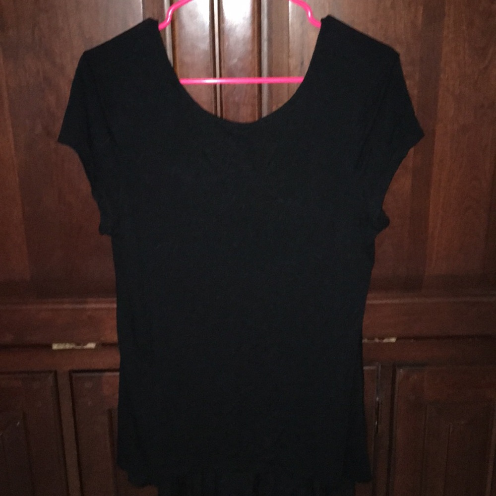 NEVER WORN flowy drop back black short sleeveshirt